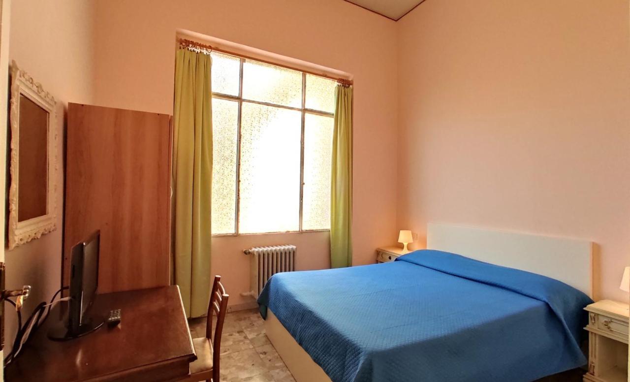 Hotel Rita Major Firenze Ruang foto