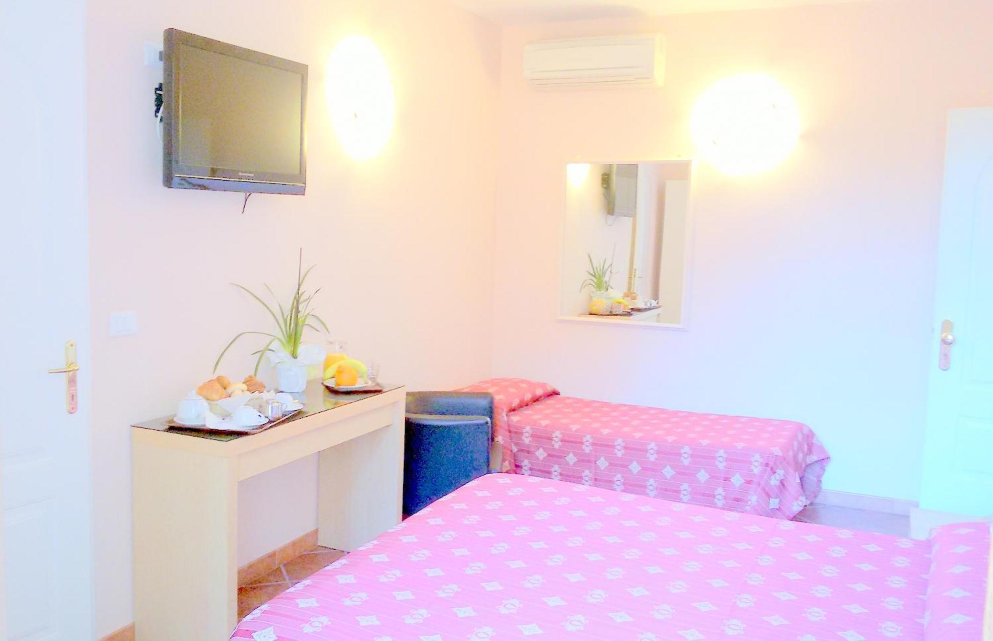 Hotel Rita Major Firenze Ruang foto